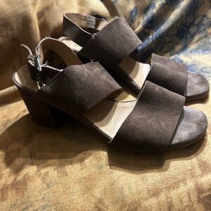 Chic Women's Brown Suede Sandals